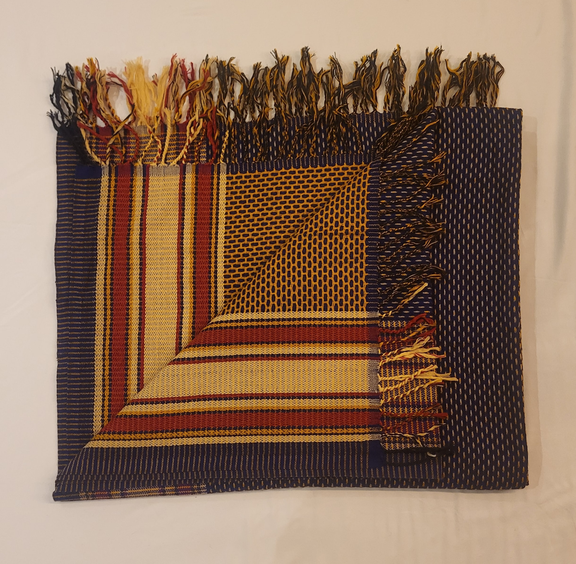 Monday/Tuesday Wrap (one colour for Monday, another side for Tuesday) — Navy, Gold and Red