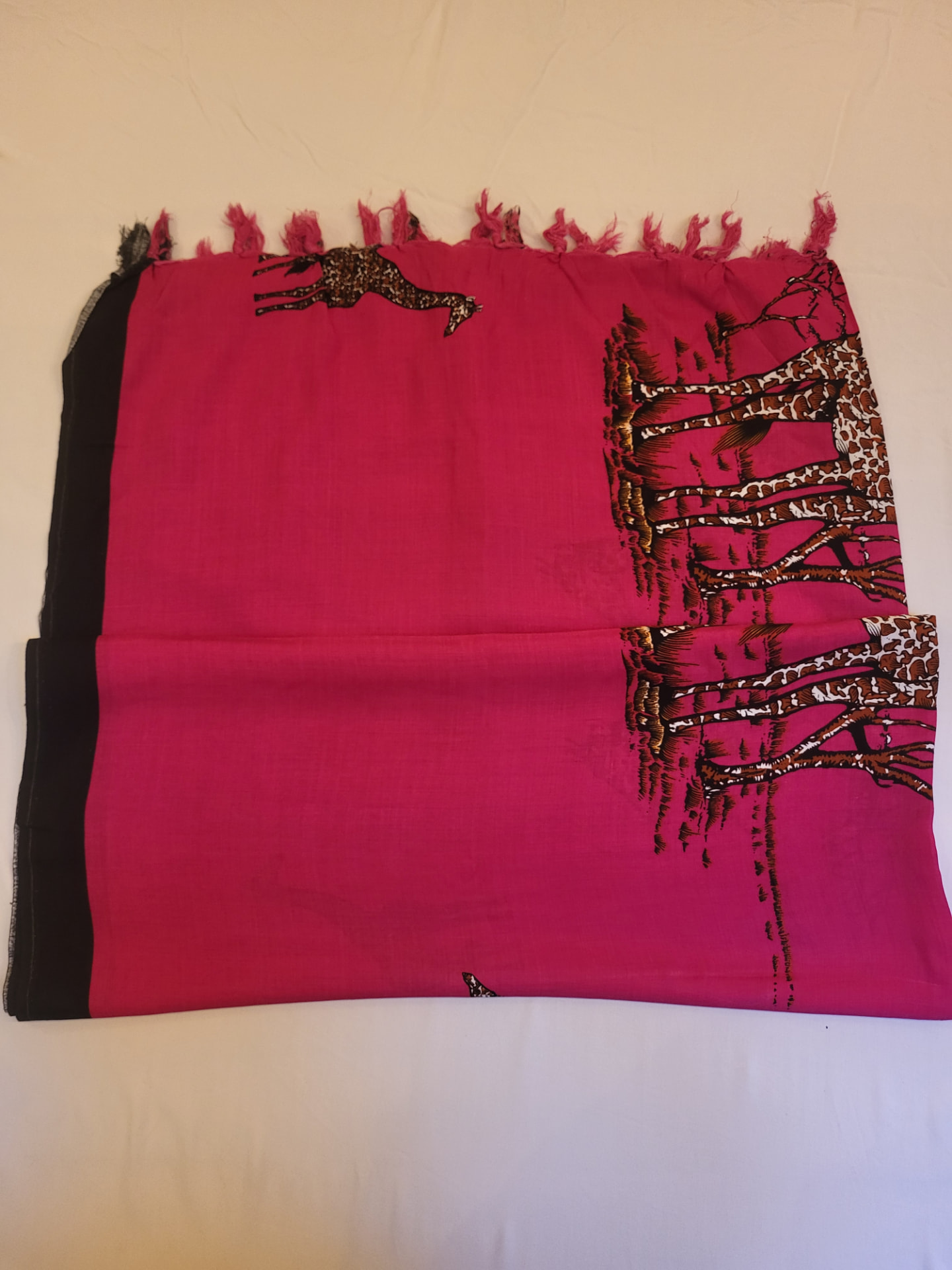 Giraffe Safari Sarong — Pink